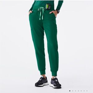 COPY - Figs Hunter Green women’s Zamora Joggers, XS petite